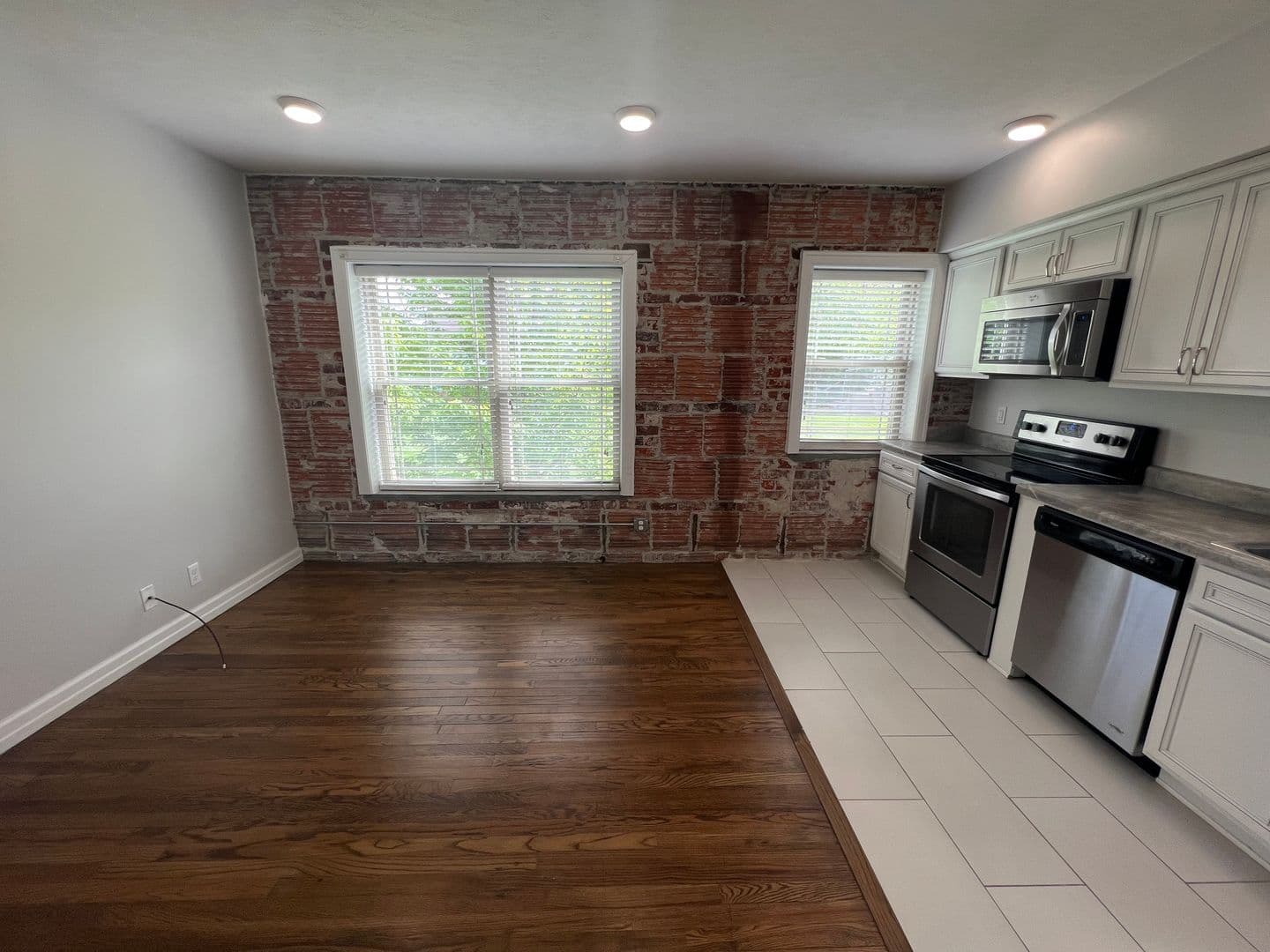 Omaha Apartment: 528 S. 29th Street