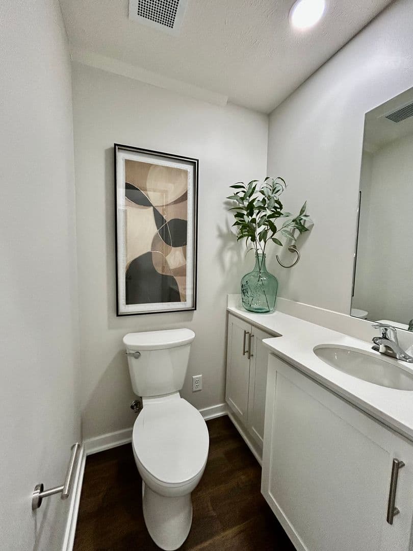 Omaha Apartment: 13041 Cornhusker Road