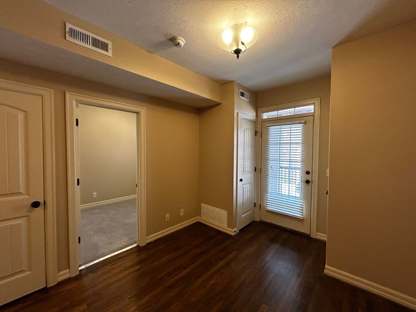 Omaha Apartment: 3009 Harney Street