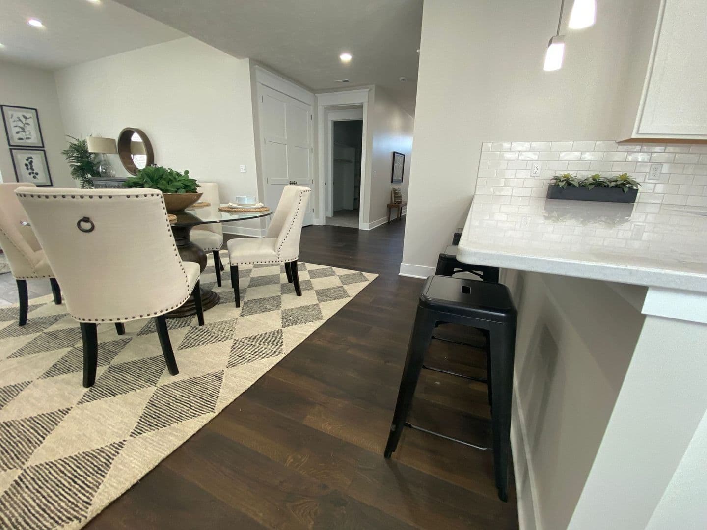 Omaha Apartment: 13108 Lincoln Road