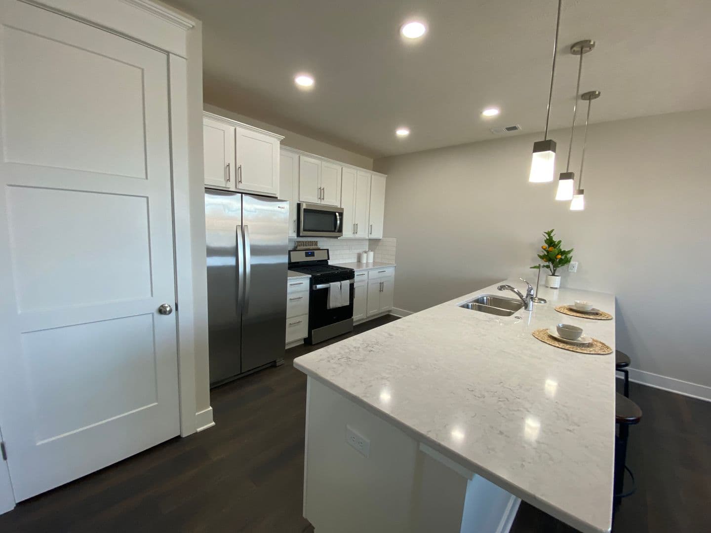 Omaha Apartment: 13108 Lincoln Road