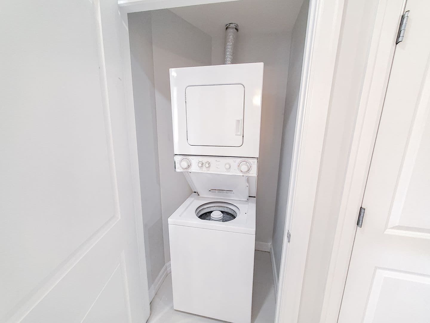 Omaha Apartment: 528 S. 29th Street