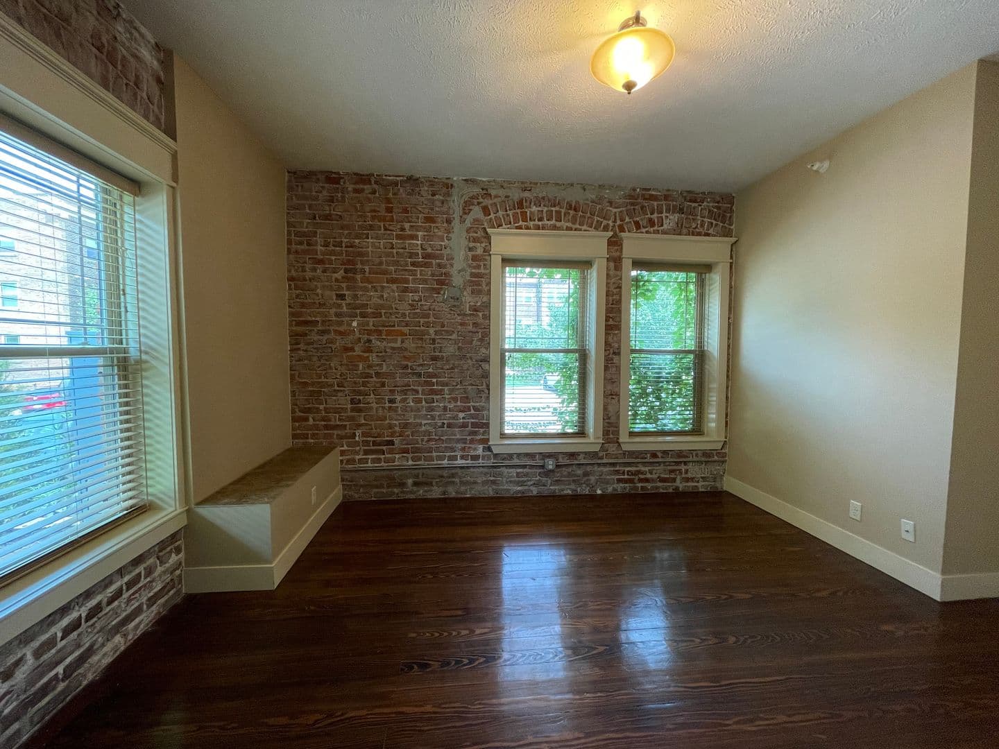 Omaha Apartment: 2934 Leavenworth