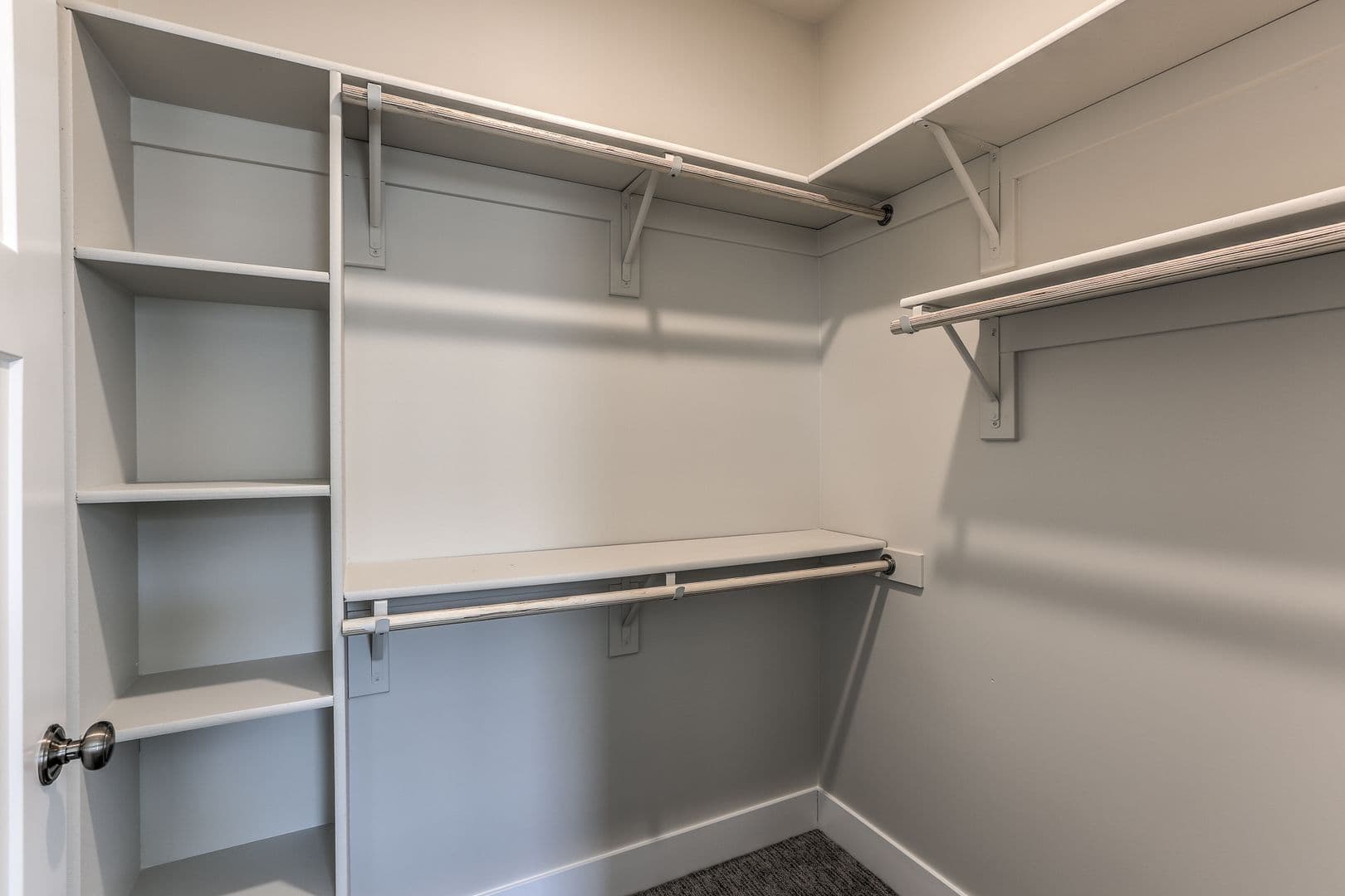Elkhorn Apartment: 6108 Coventry Drive 102