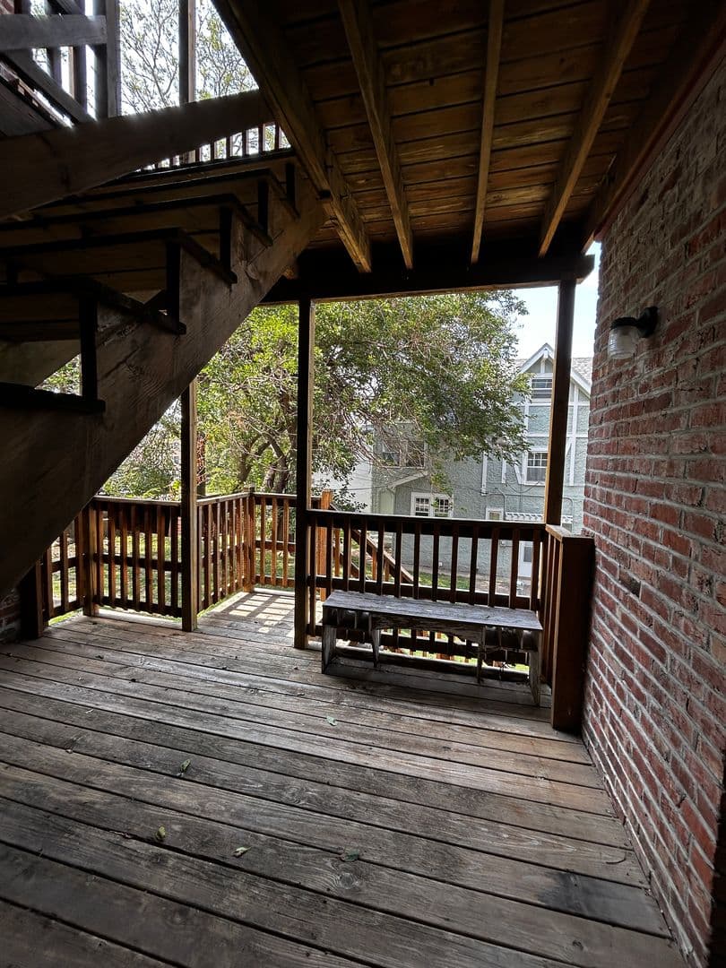 Omaha Apartment: 3009 Harney Street