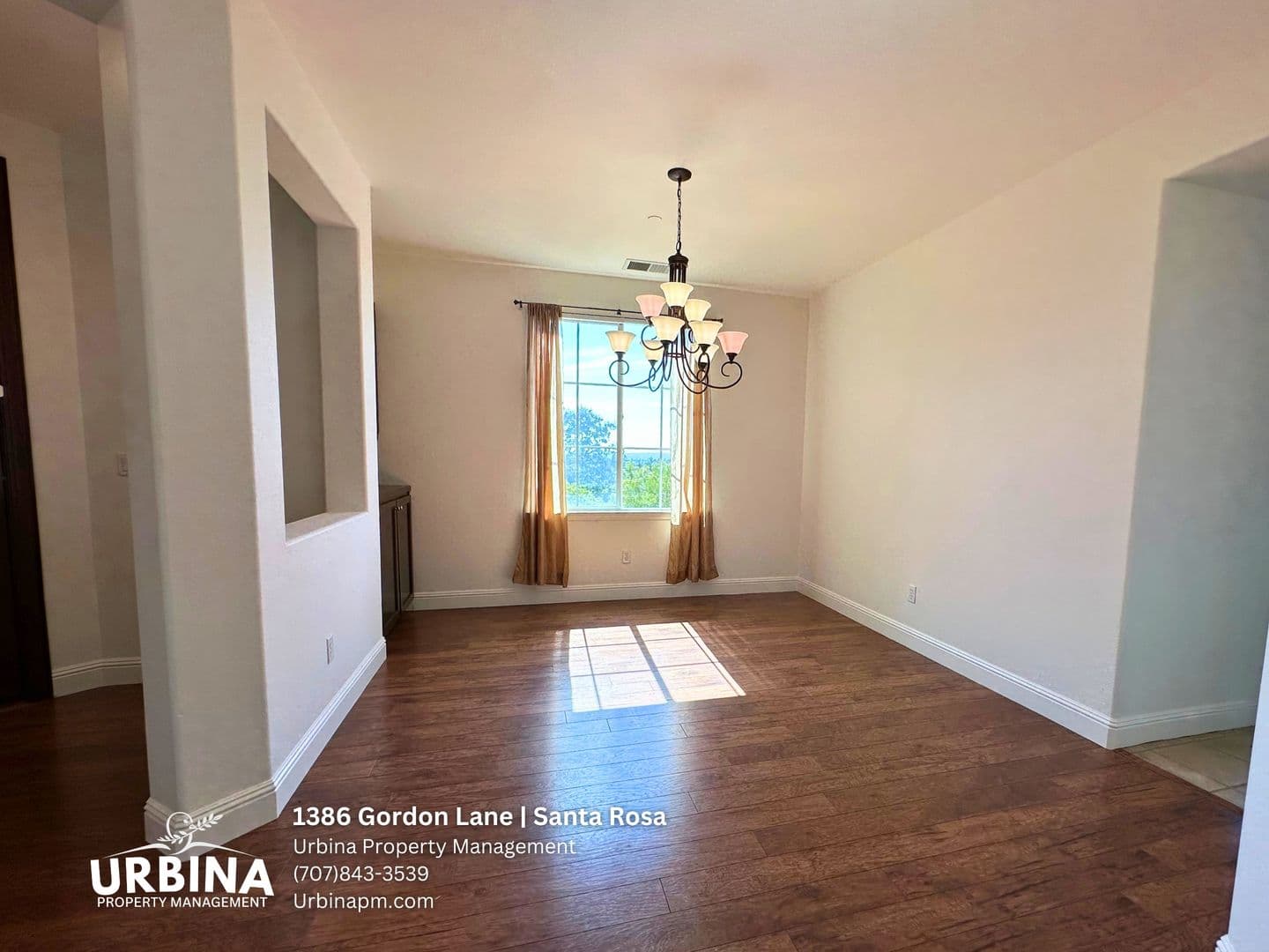 Santa Rosa House: 1386 Gordon Lane