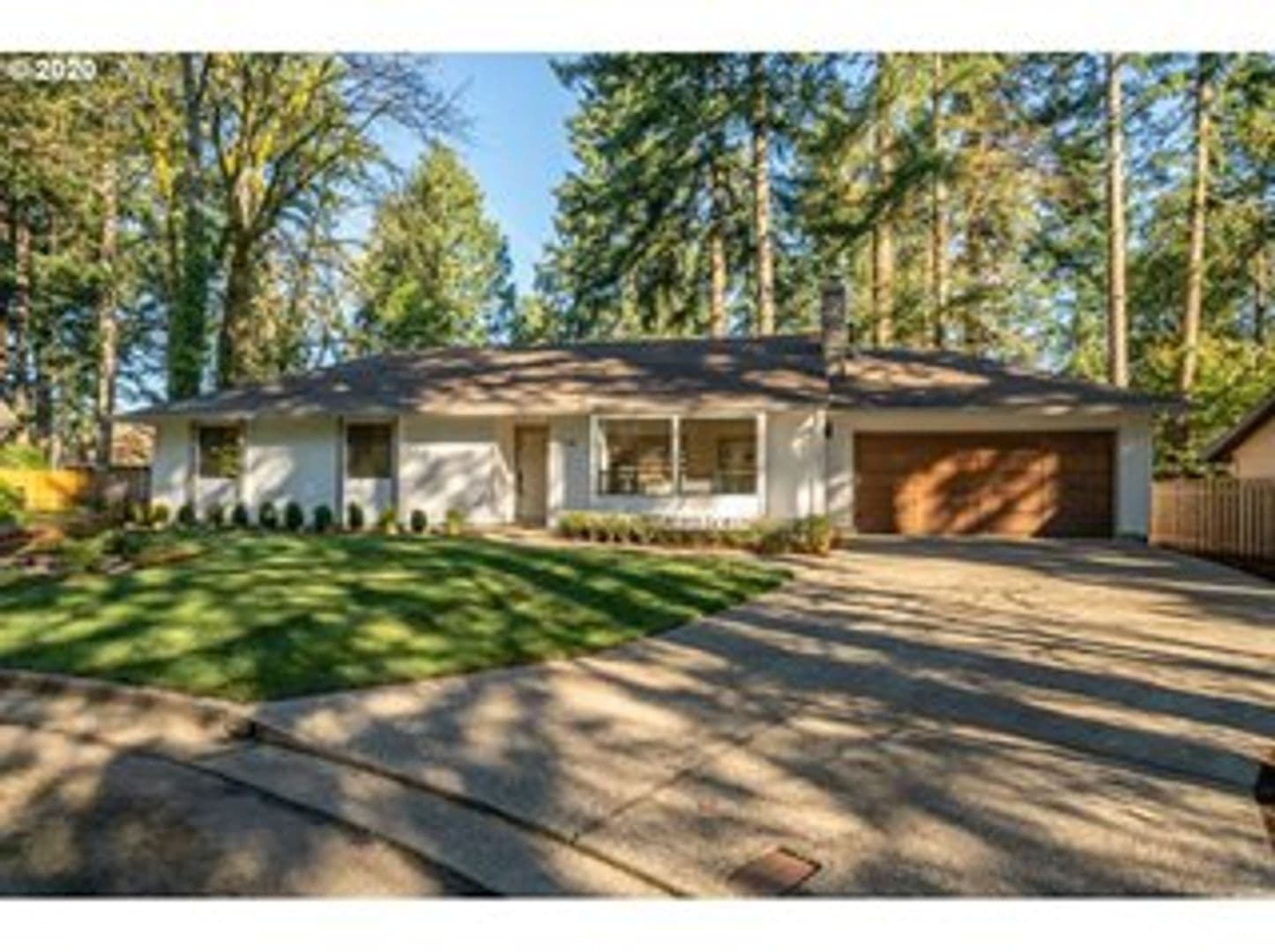Lake Oswego House: 3745 Division Court