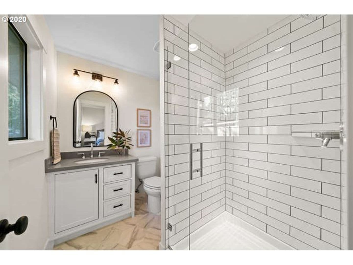 Lake Oswego House: 3745 Division Court