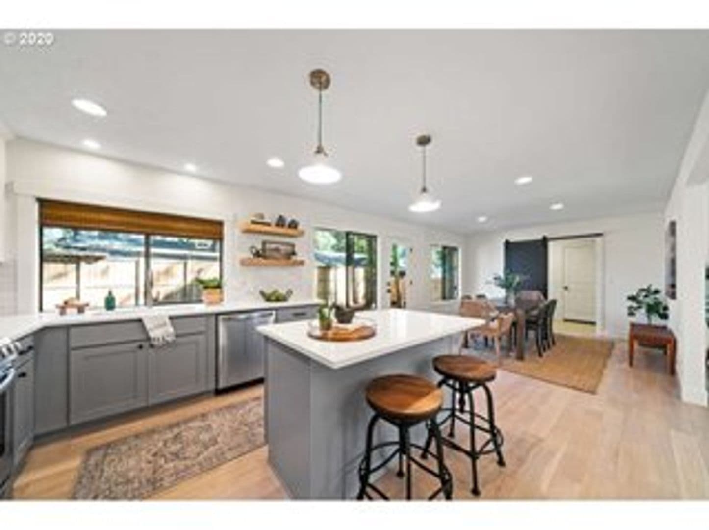 Lake Oswego House: 3745 Division Court