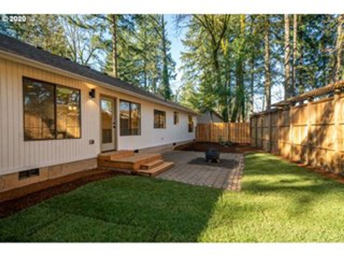 Lake Oswego House: 3745 Division Court