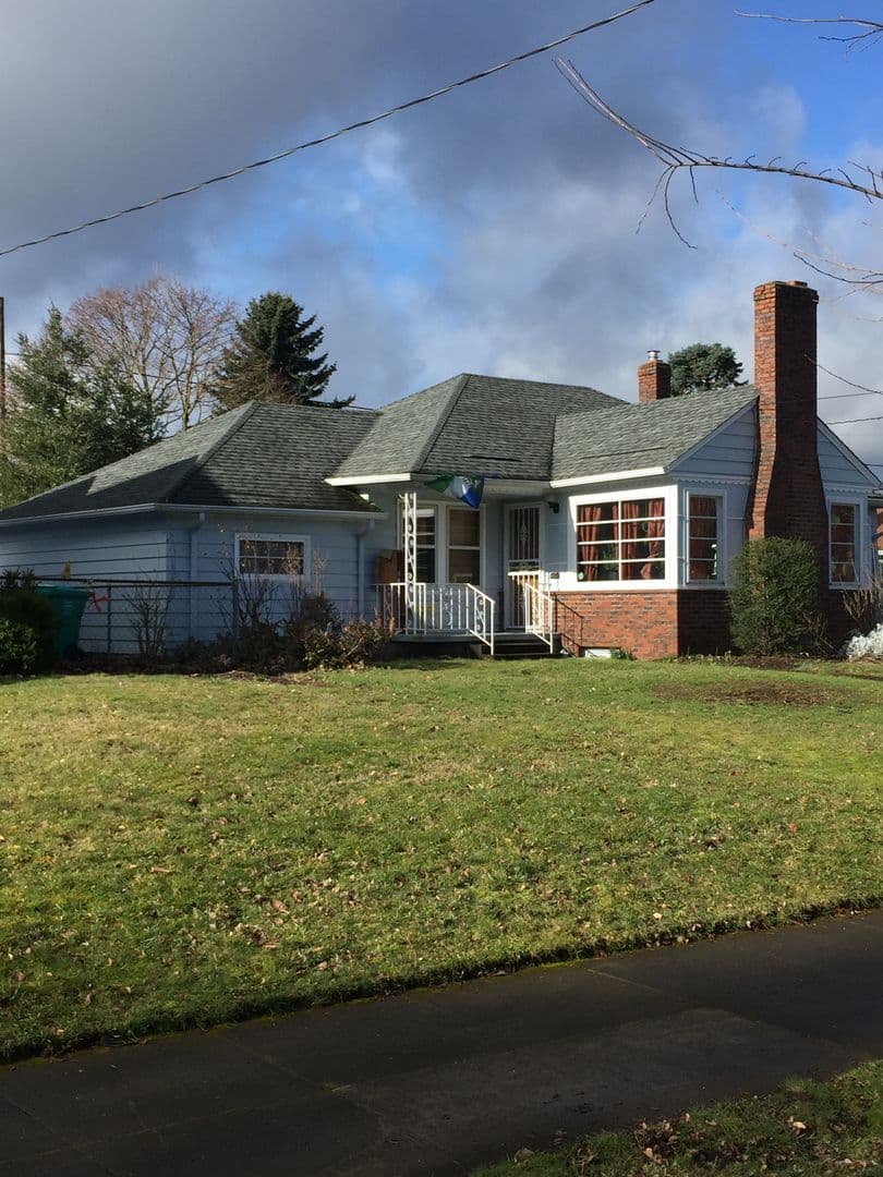 Portland House: 6144 N Willamette Blvd