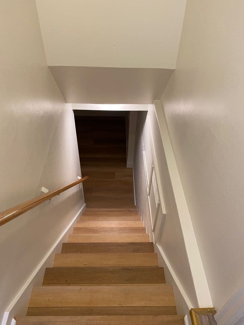Portland House: 6144 N Willamette Blvd