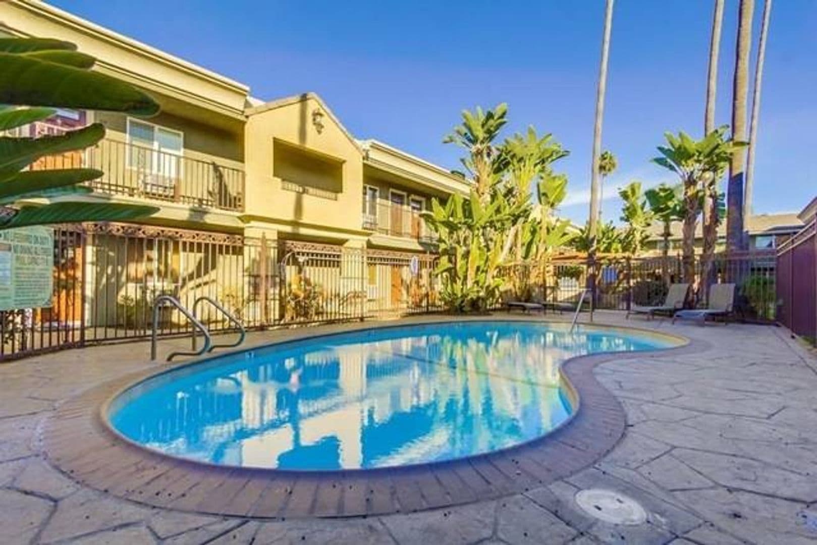 El Cajon House: 800 N. Mollison Ave. #23