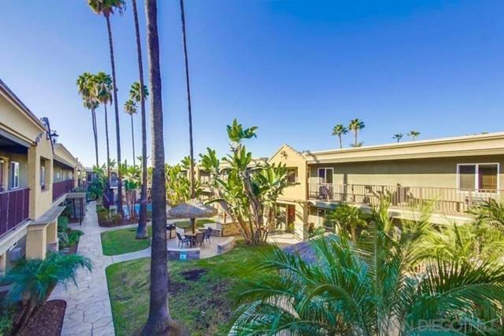 El Cajon House: 800 N. Mollison Ave. #23