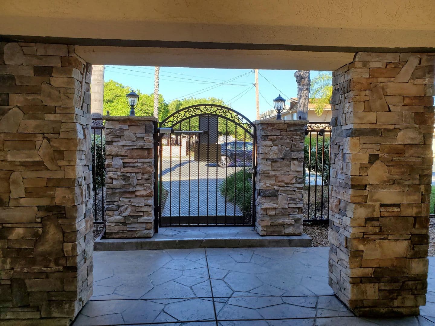 El Cajon House: 800 N. Mollison Ave. #23