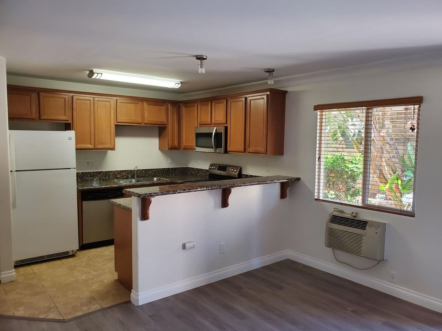 El Cajon House: 800 N. Mollison Ave. #23