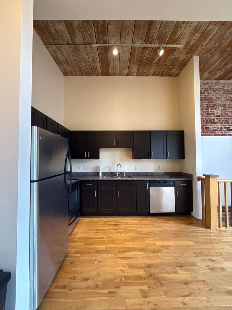 North Providence Apartment: 180 Waterman Ave