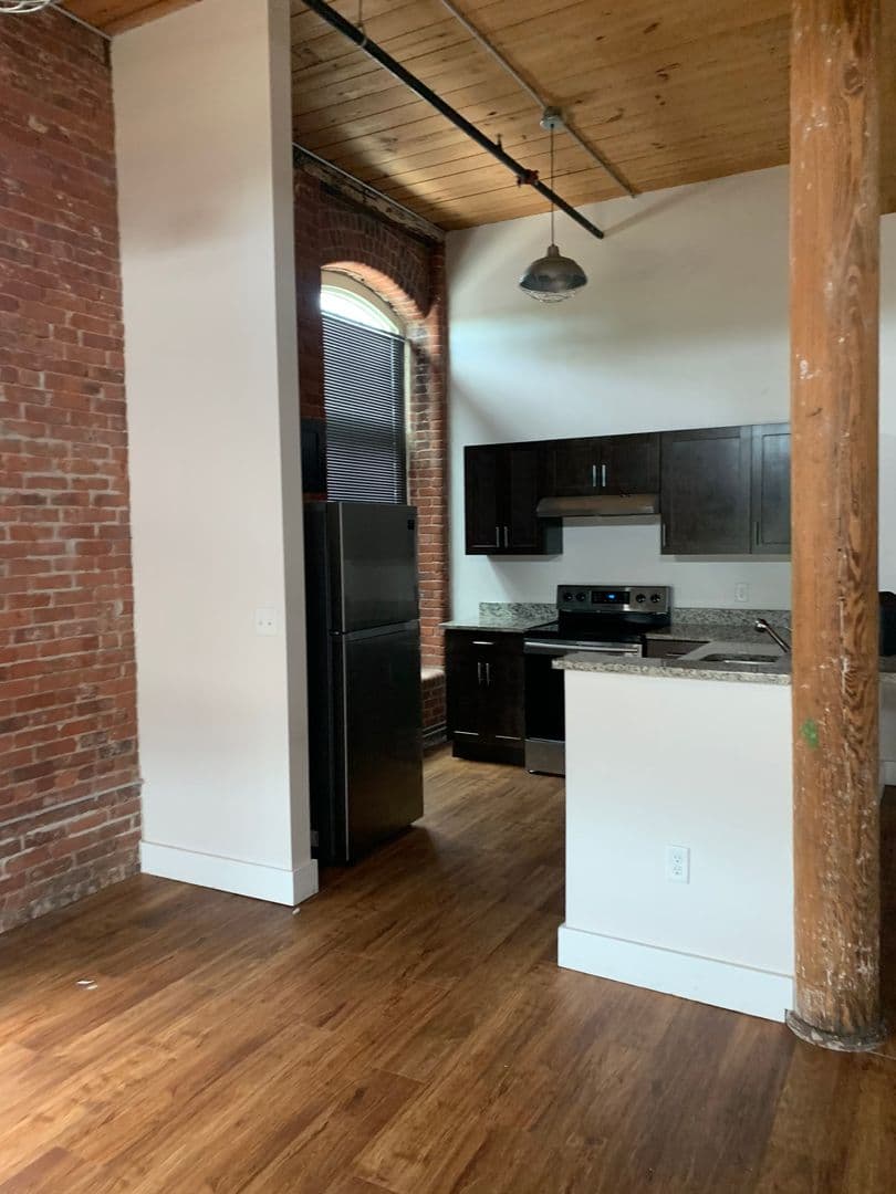 Pawtucket Apartment: 200 Esten Ave