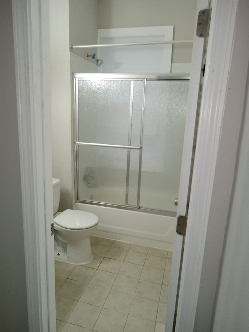 Washington Apartment: 1717 17th Street, NW