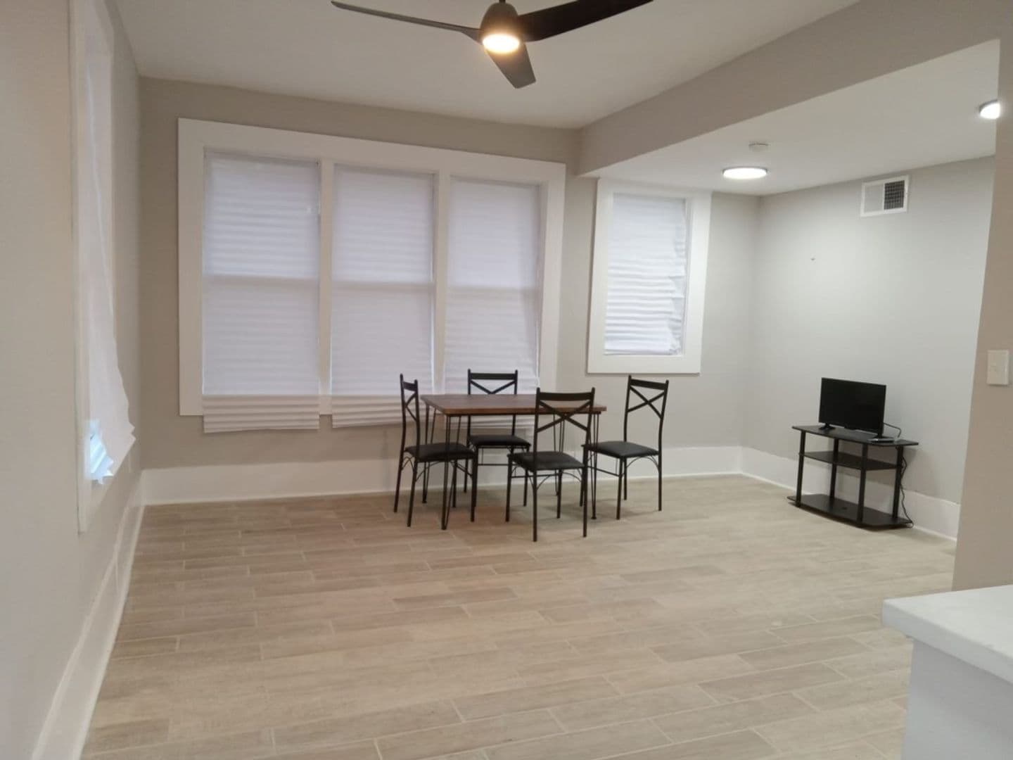 Washington Apartment: 1717 17th Street, NW