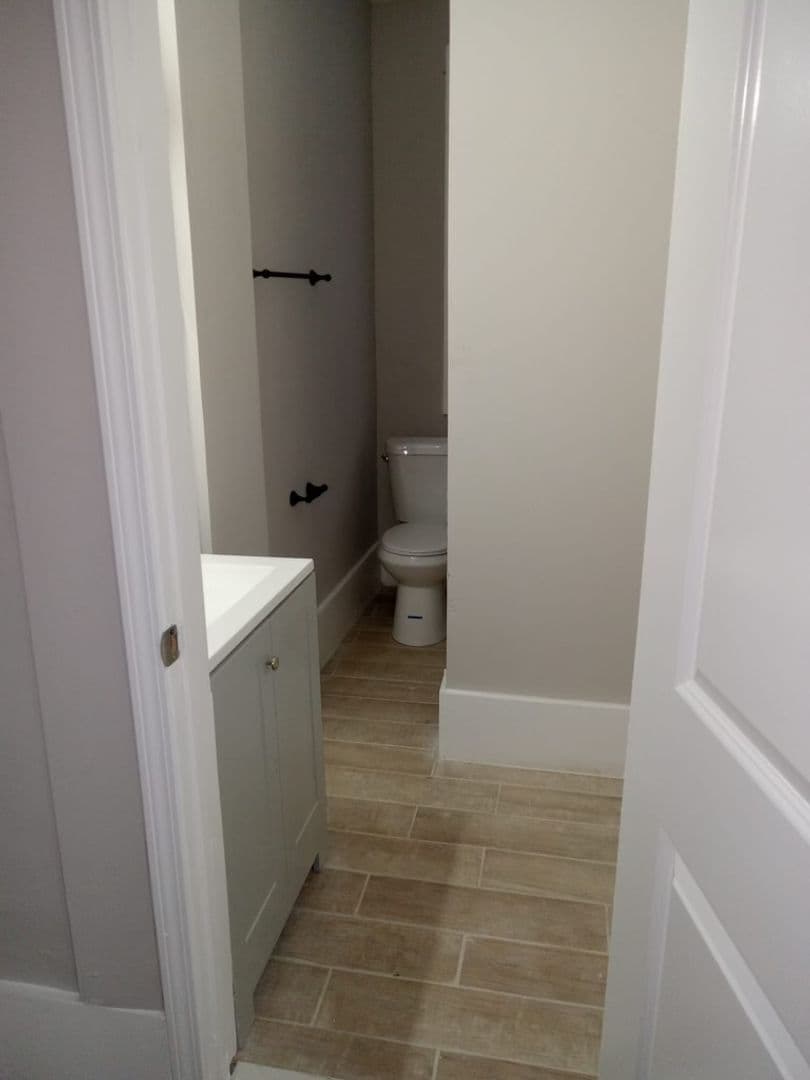 Washington Apartment: 1717 17th Street, NW