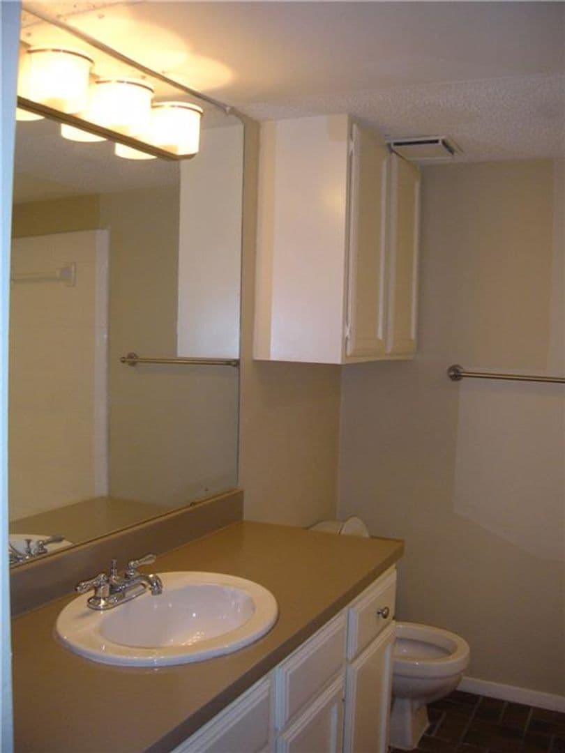 Austin Apartment: 2110 Rio Grande #302