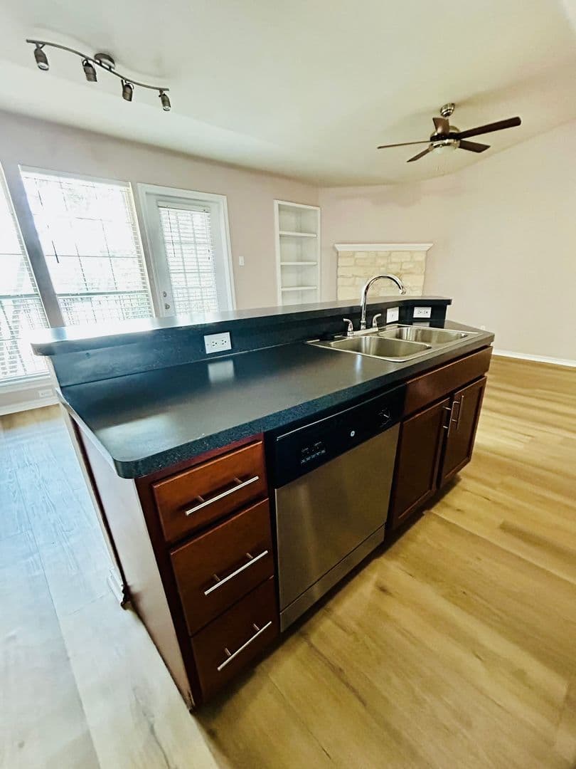 Austin Condo: 6804 N Capital of Texas Hwy