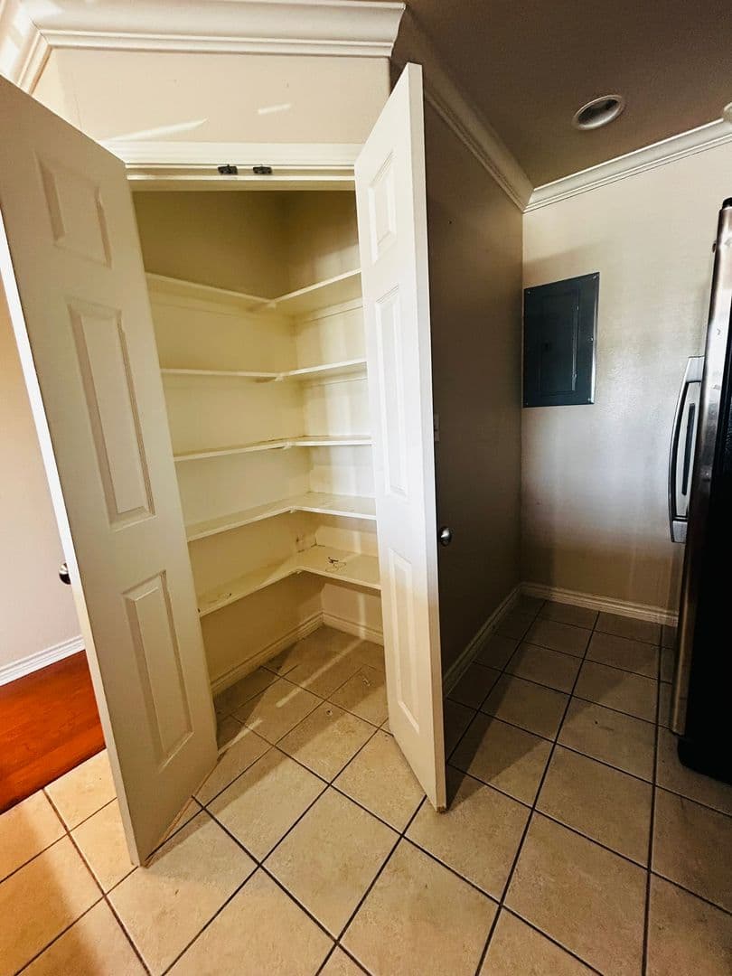 Ausitn Townhome: 305 East 31