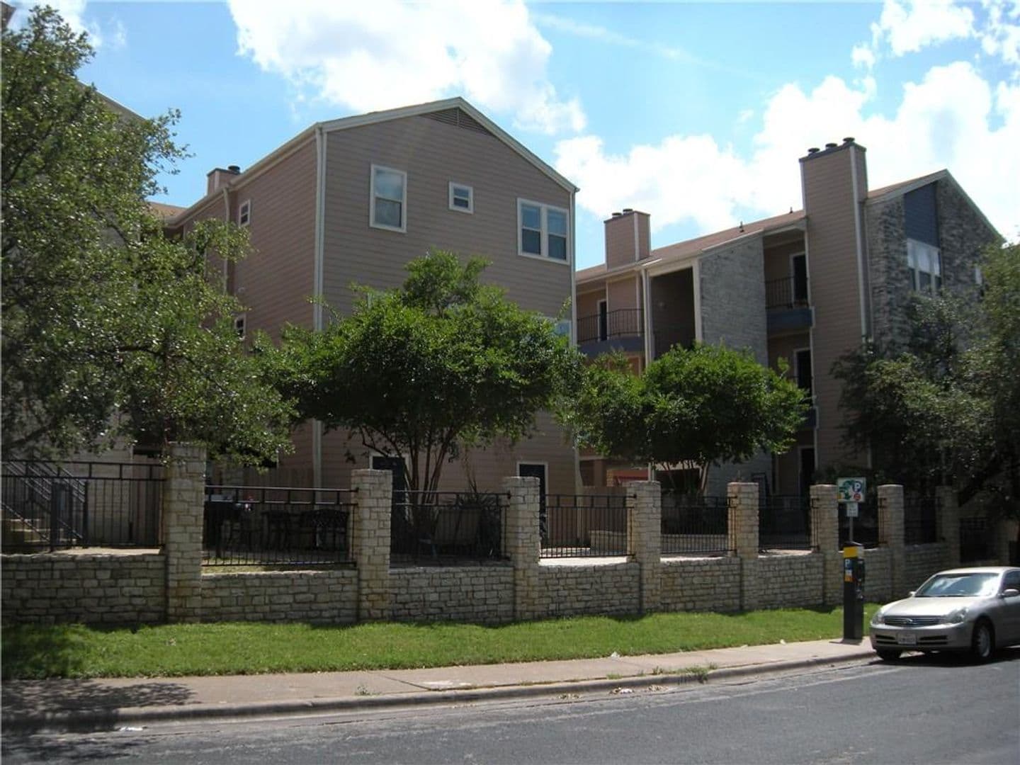 Austin Condo: 2414 Longview St.