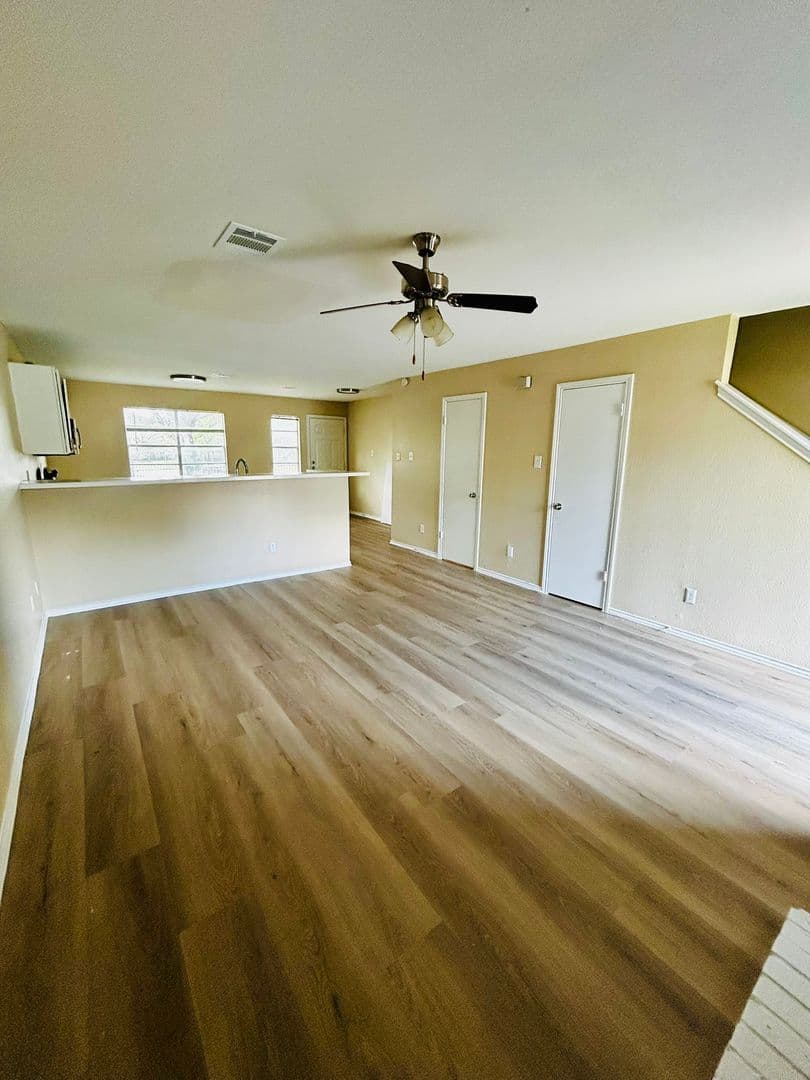 Austin Townhome: 1841 River Crossing Circle