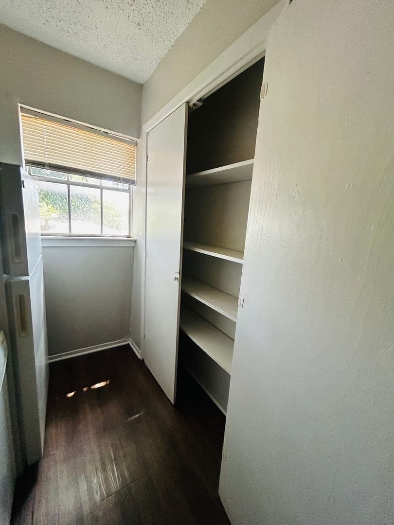Austin Apartment: 307 & 311 East 31st