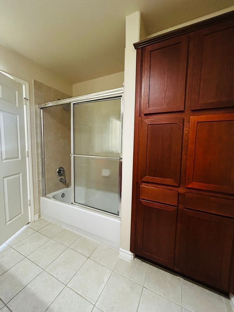 Ausitn Townhome: 305 East 31