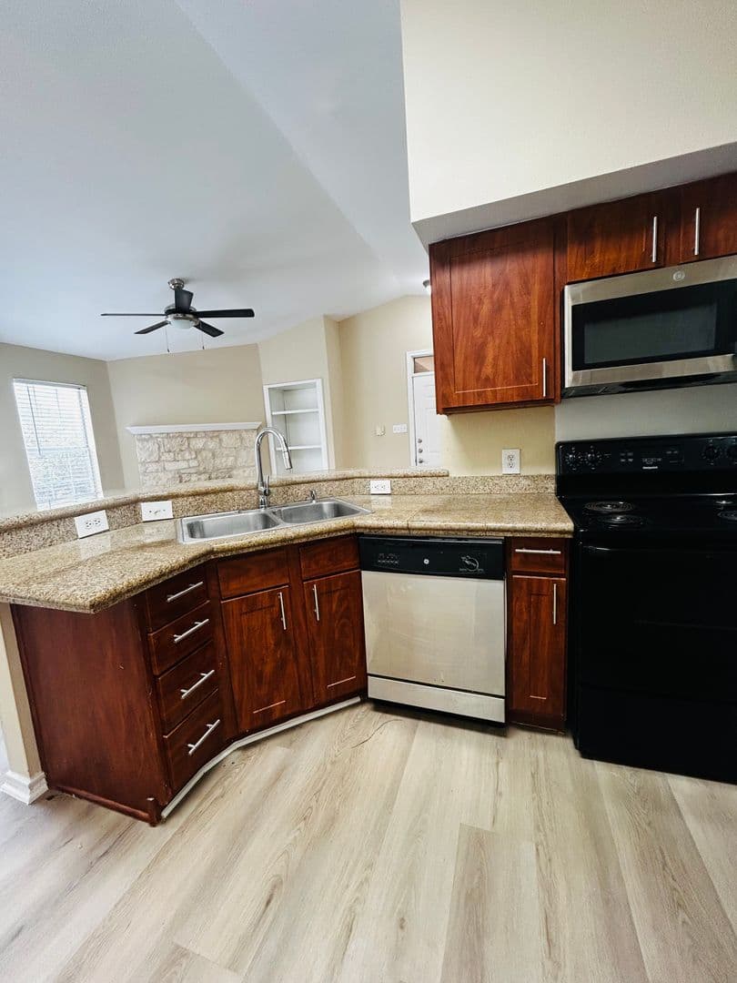 Austin Condo: 6804 N Capital of Texas Hwy Unit 128