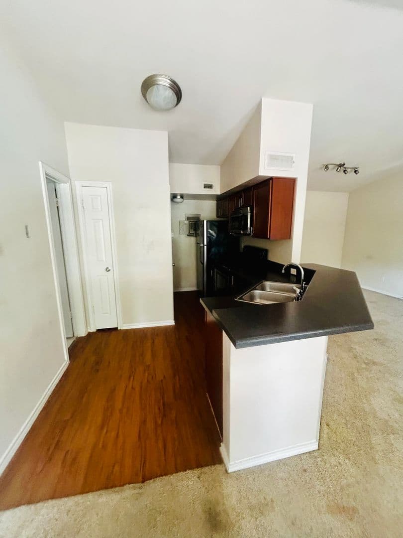 Austin Condo: 6804 N Capital of Texas Hwy