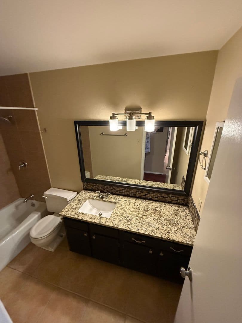 Austin Condo: 202 E 45th