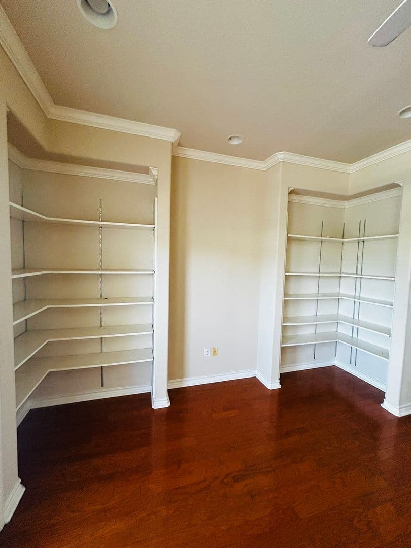 Ausitn Townhome: 305 East 31