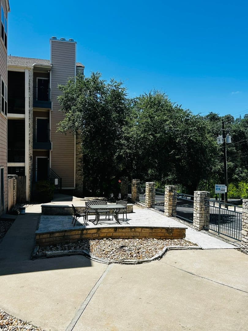 Austin Condo: 2414 Longview St.