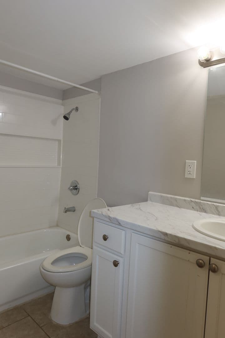Austin Condo: 202 E 45
