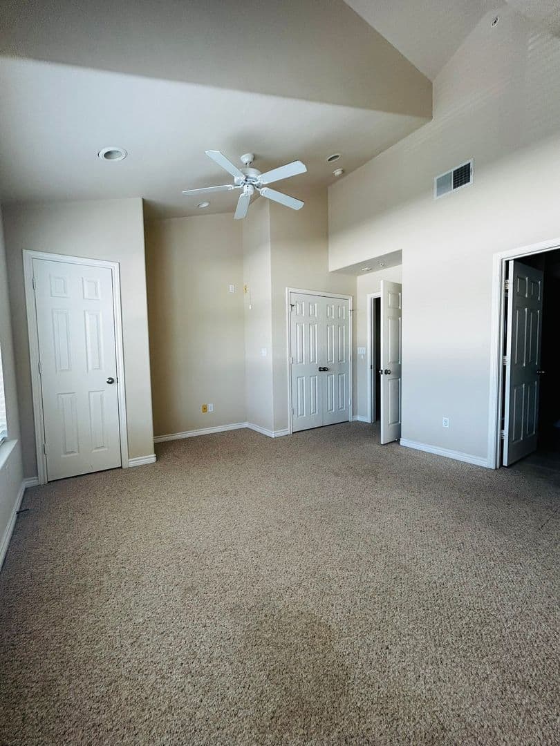 Ausitn Townhome: 305 East 31