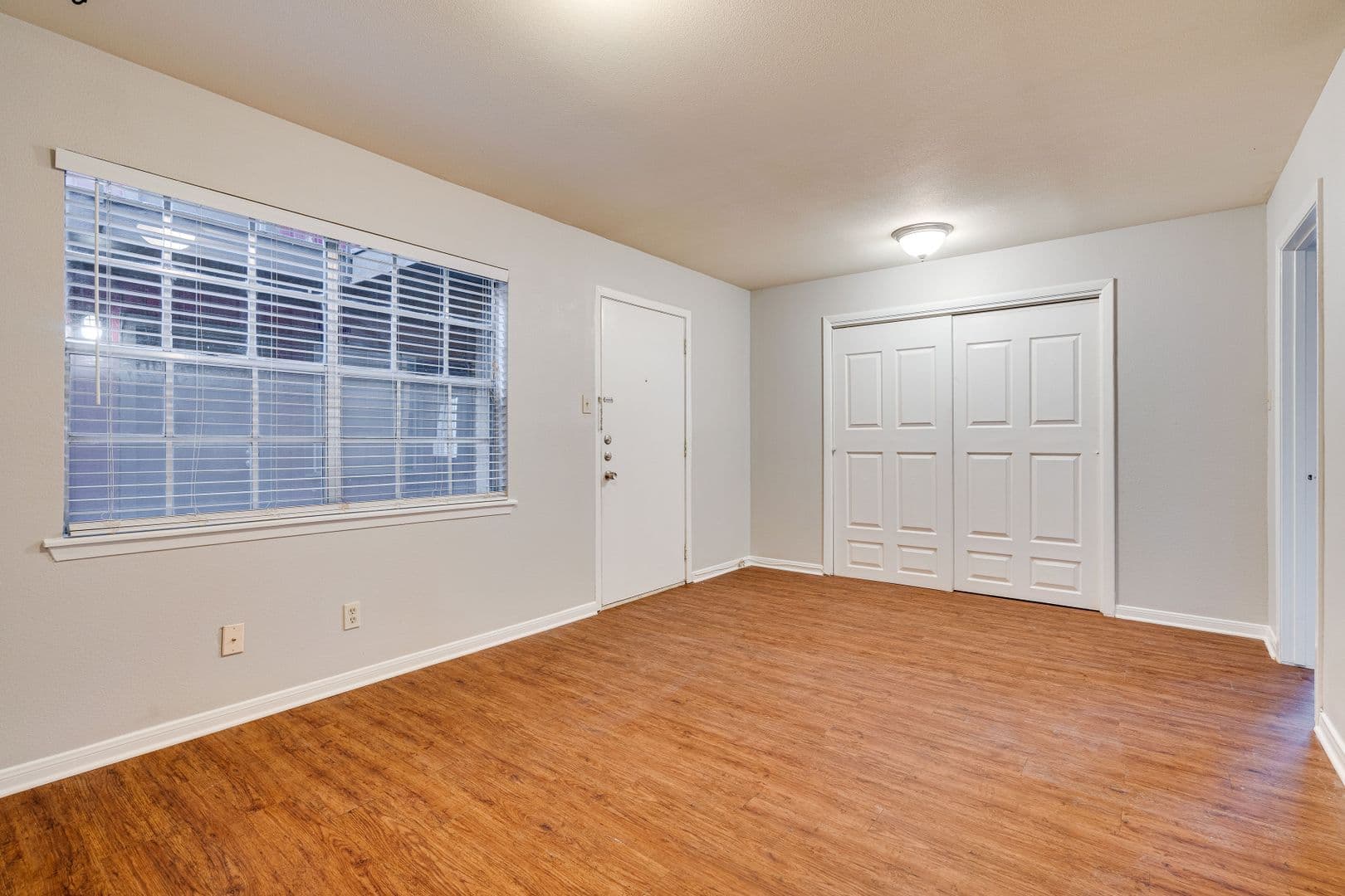 Austin Apartment: 307 & 311 East 31st