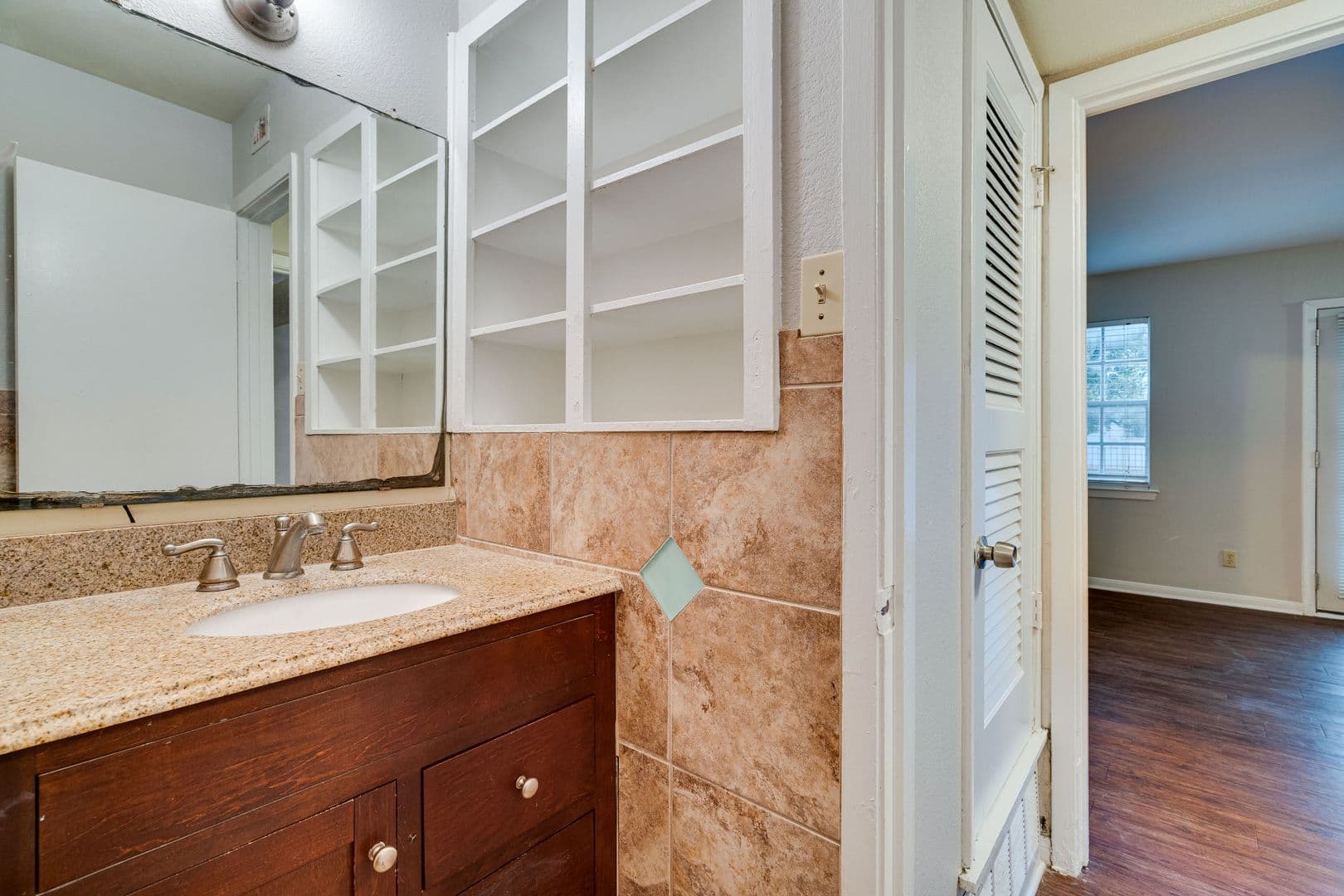 Austin Apartment: 307 & 311 East 31st