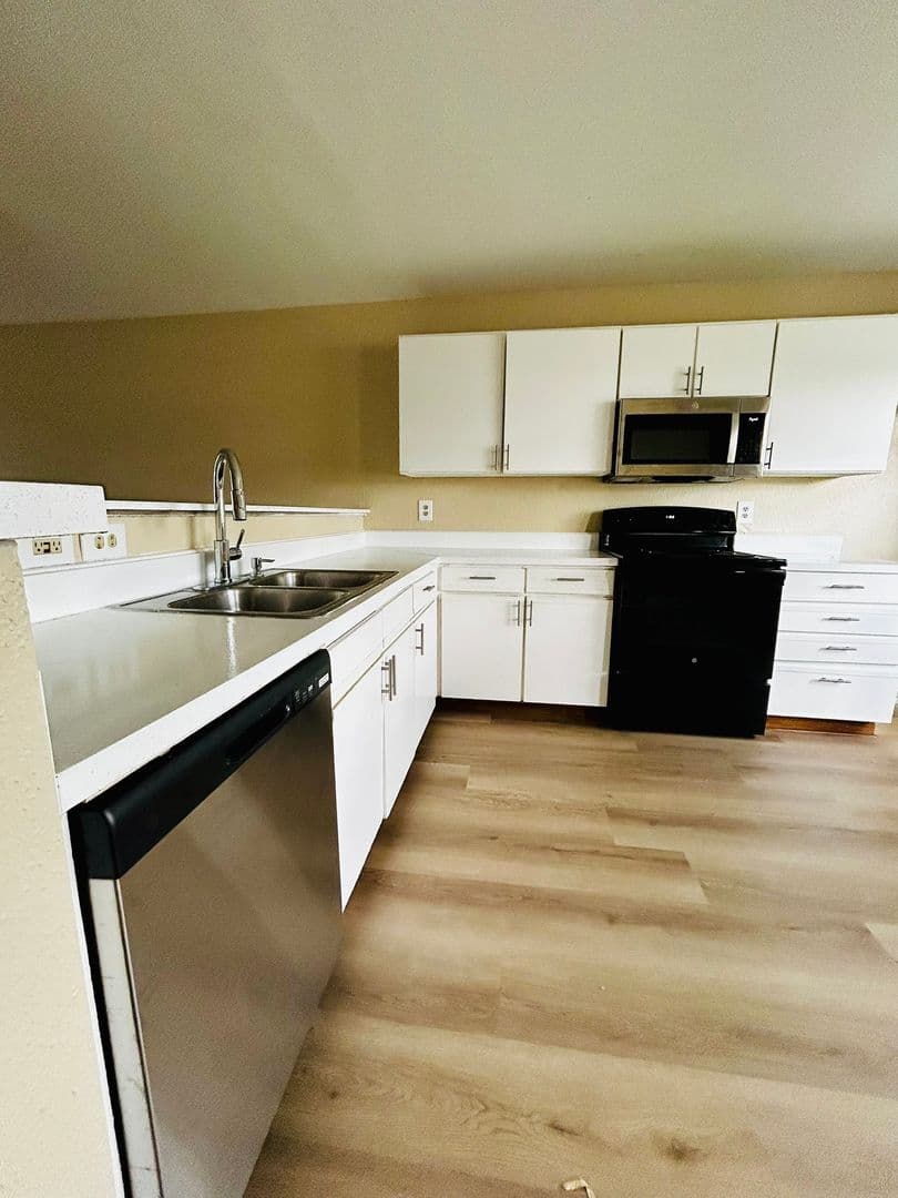 Austin Townhome: 1841 River Crossing Circle