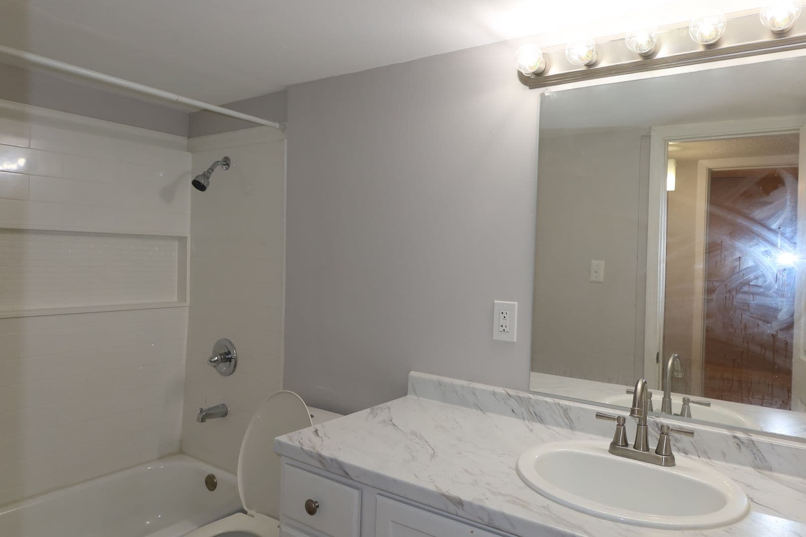 Austin Condo: 202 E 45