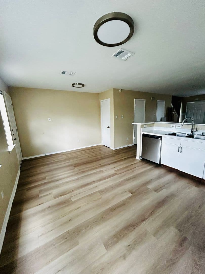 Austin Townhome: 1841 River Crossing Circle