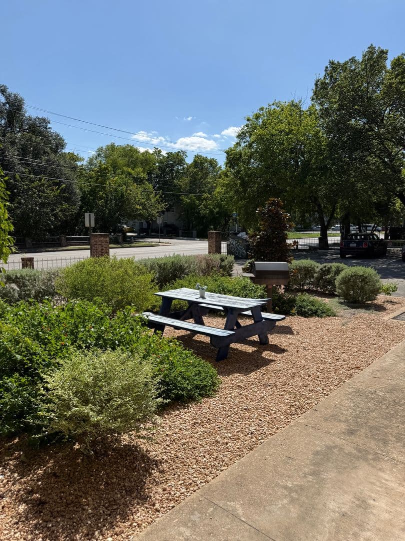 Austin Condo: 202 E 45th