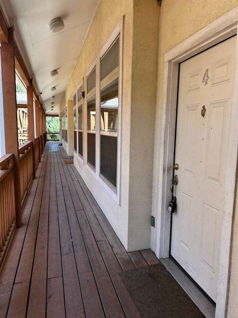 Ausitn Townhome: 305 East 31