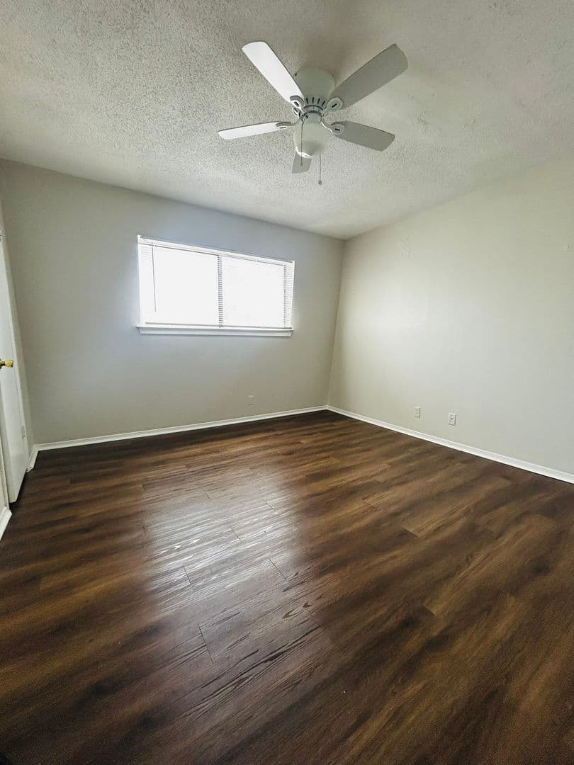 Austin Apartment: 307 & 311 East 31st