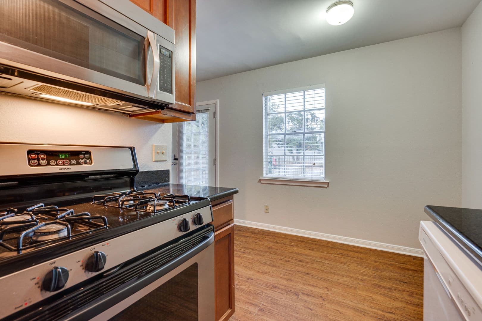Austin Apartment: 307 & 311 East 31st