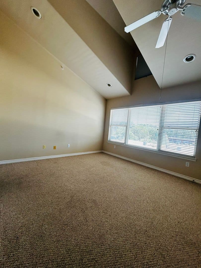 Ausitn Townhome: 305 East 31