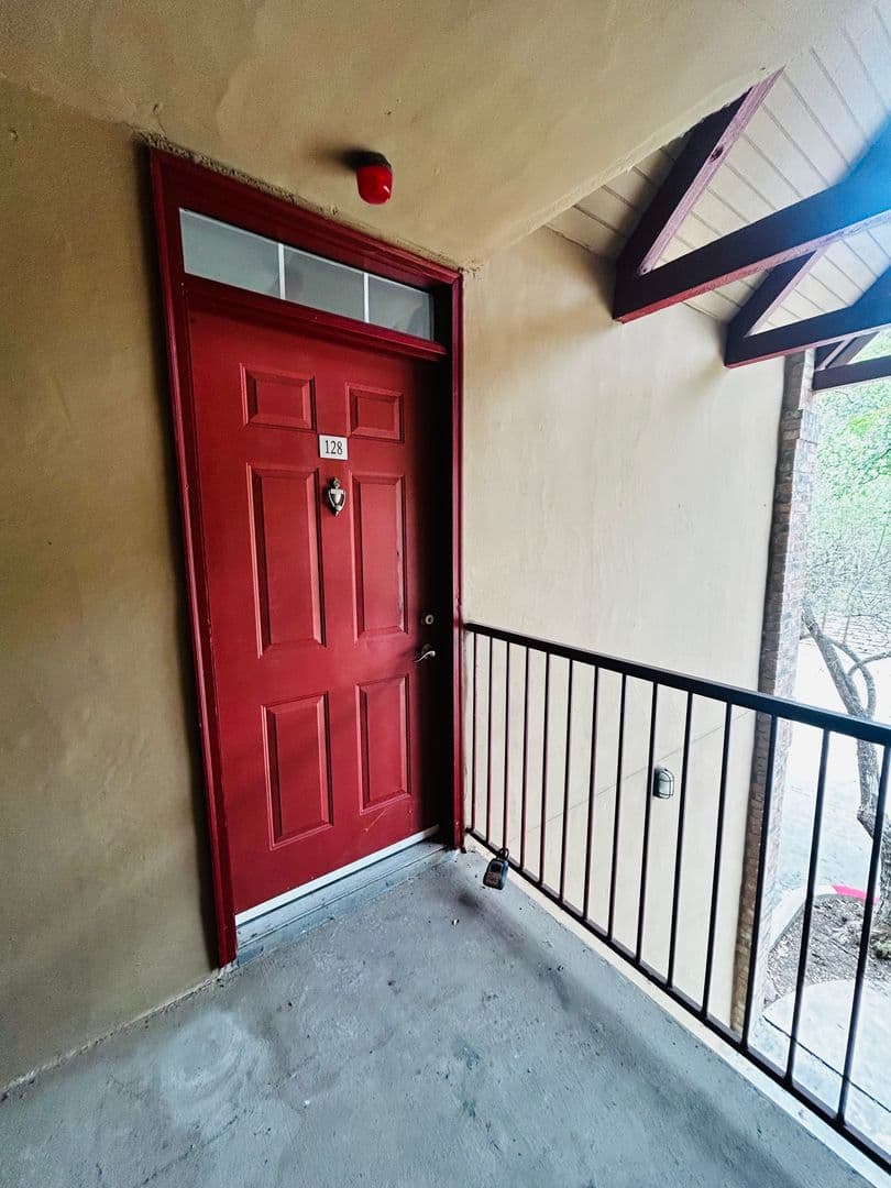 Austin Condo: 6804 N Capital of Texas Hwy Unit 128